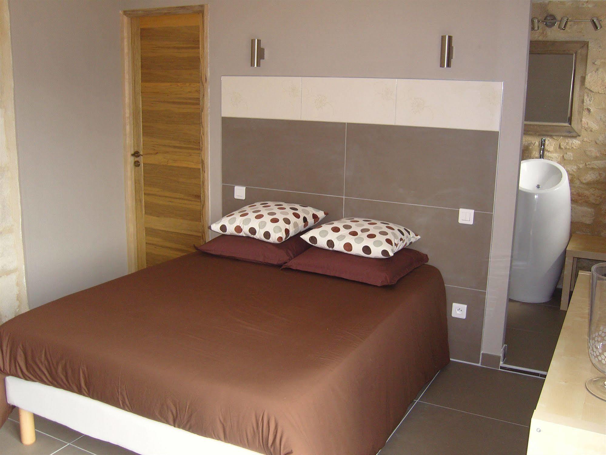 Mas Guiraud, Le Coquet Bed & Breakfast Beaucaire  Exterior photo