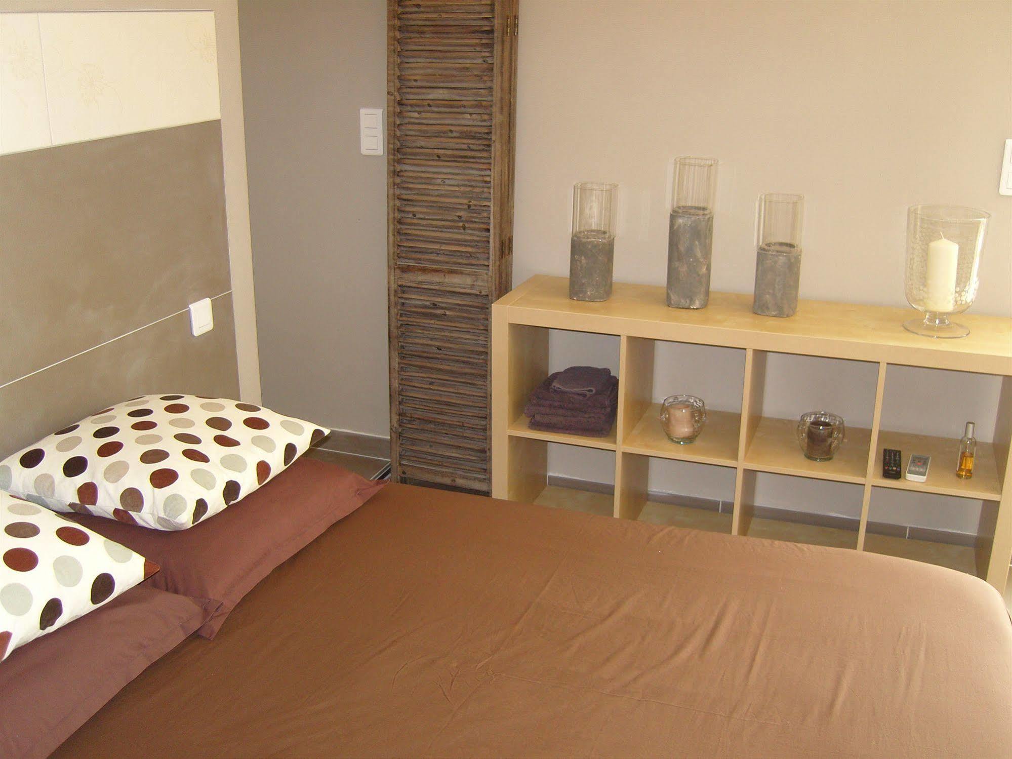 Mas Guiraud, Le Coquet Bed & Breakfast Beaucaire  Exterior photo
